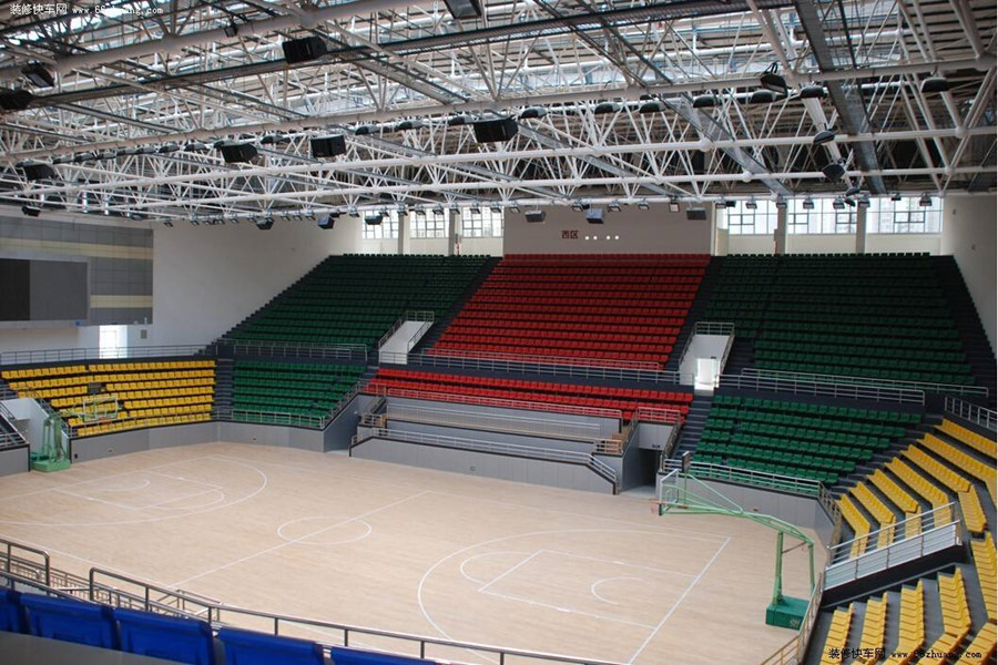 乌兰浩特羽毛球场网架工程